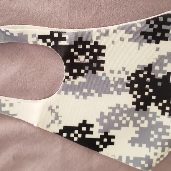 FACE masks - Picture 2 of 2